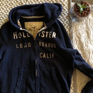 New. Guy’s zip up sweater